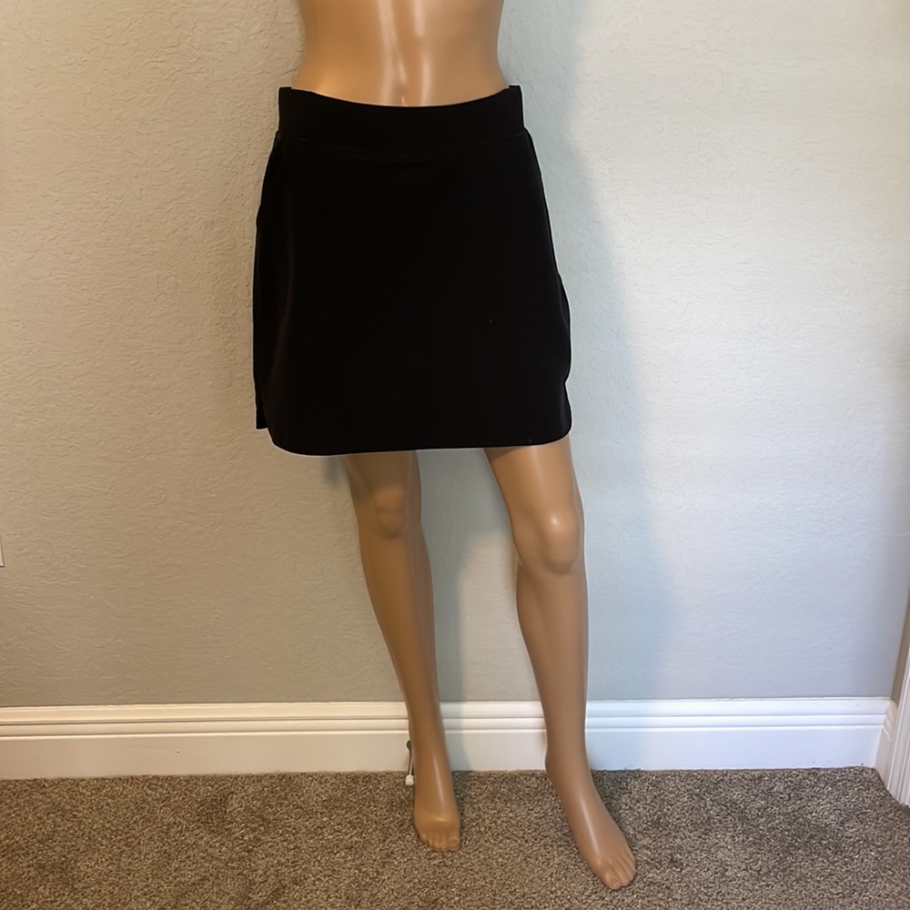 32 Degrees Black Lined Stretch Skort Size Small